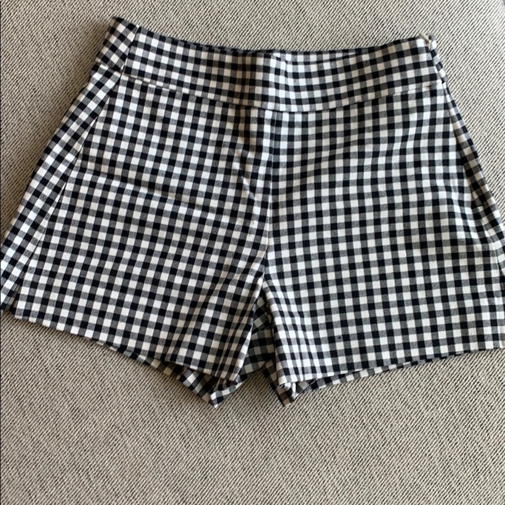 Gingham Highrise Shorts